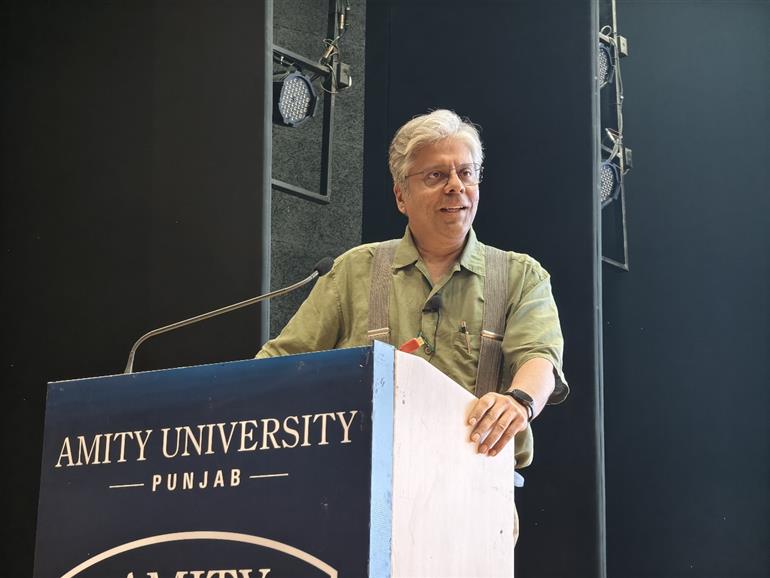 Amity varsity hosts lecture on impact of electrostatics on life, health